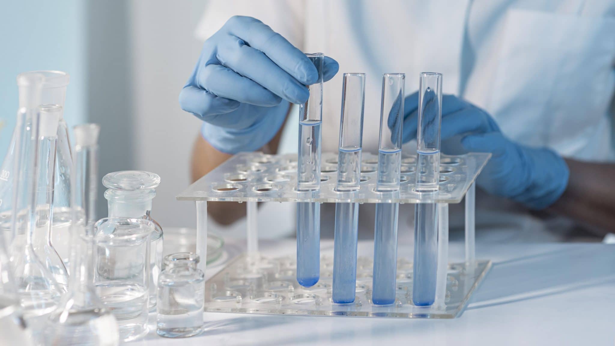 ¿Cuáles son los instrumentos de un laboratorio de química? Liplata ¿Cuáles son los instrumentos de un laboratorio de química? Liplata